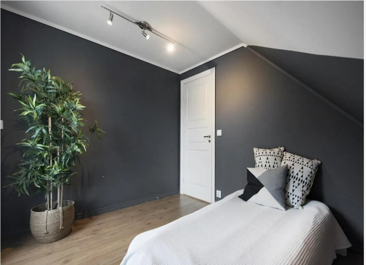 5-Bedroom Apartment In Asane, Μπέργκεν Σπίτι διακοπών