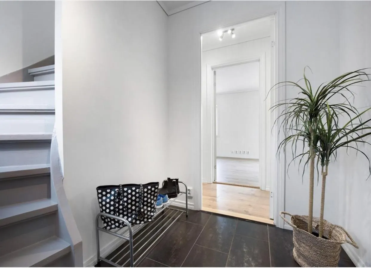 5-Bedroom Apartment In Asane, Μπέργκεν 0*,