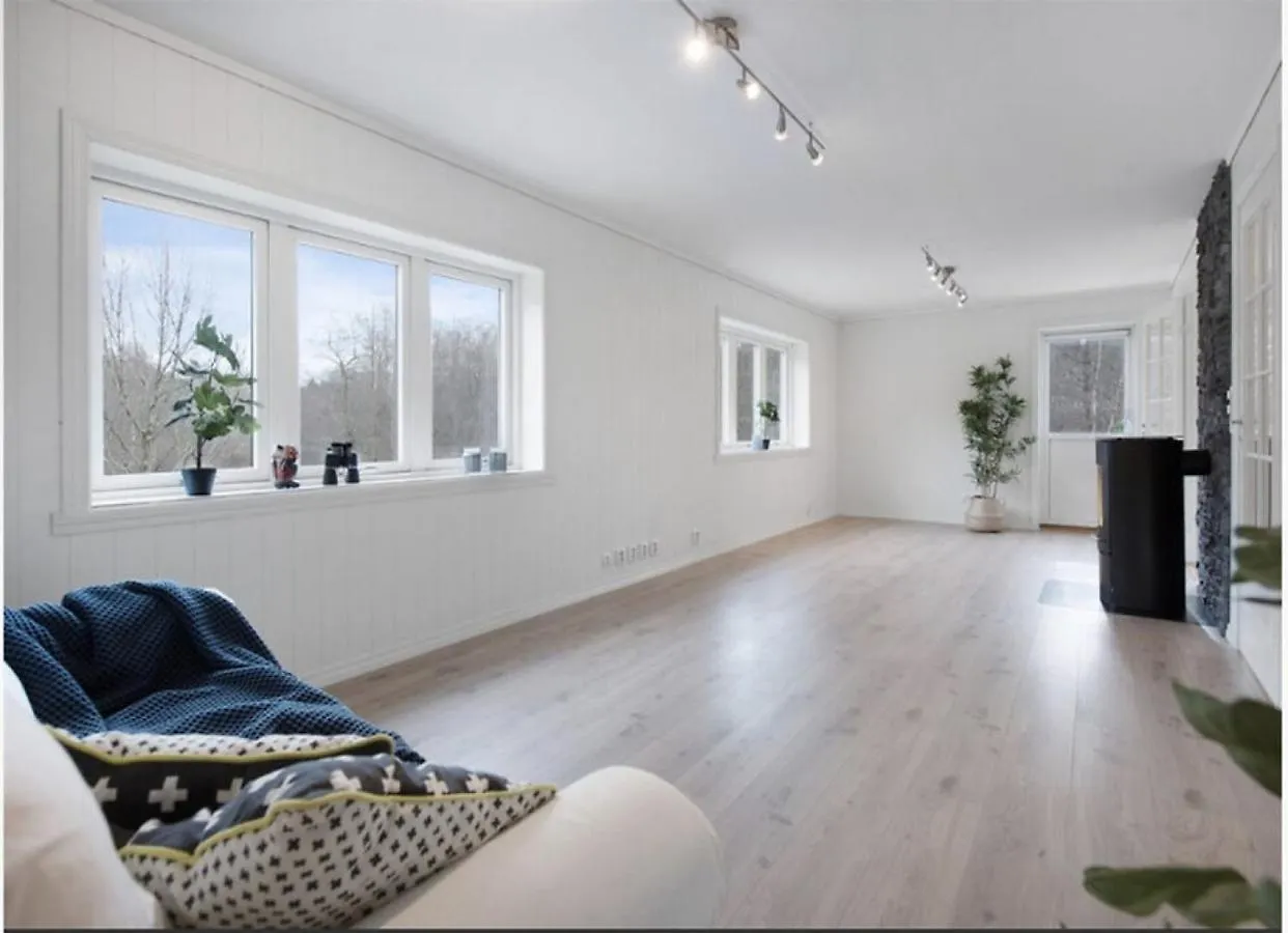 Επικοινωνία με το 5-Bedroom Apartment In Asane, Bergen